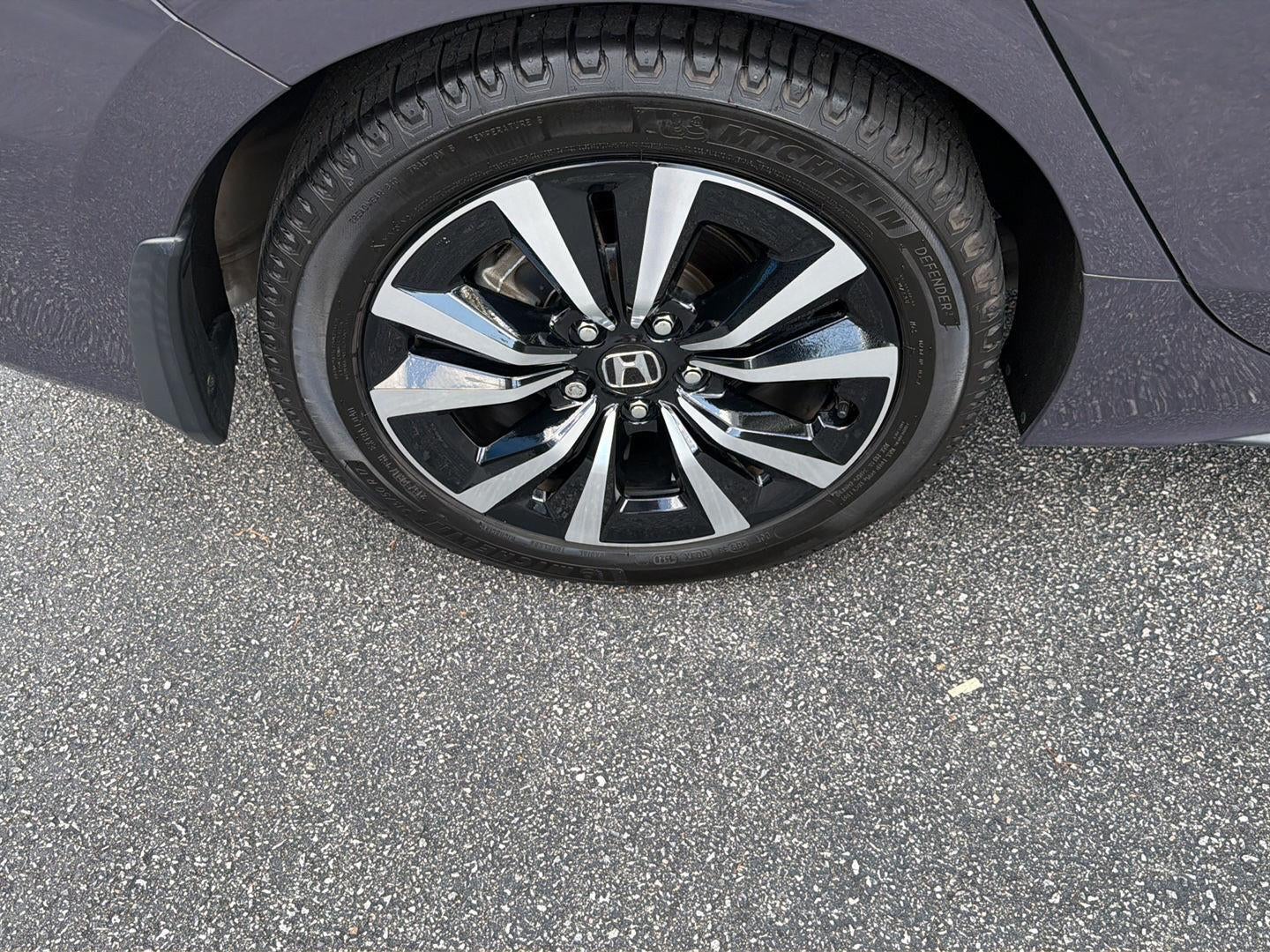 2023 Honda Civic Hatchback EX-L w/o BSI