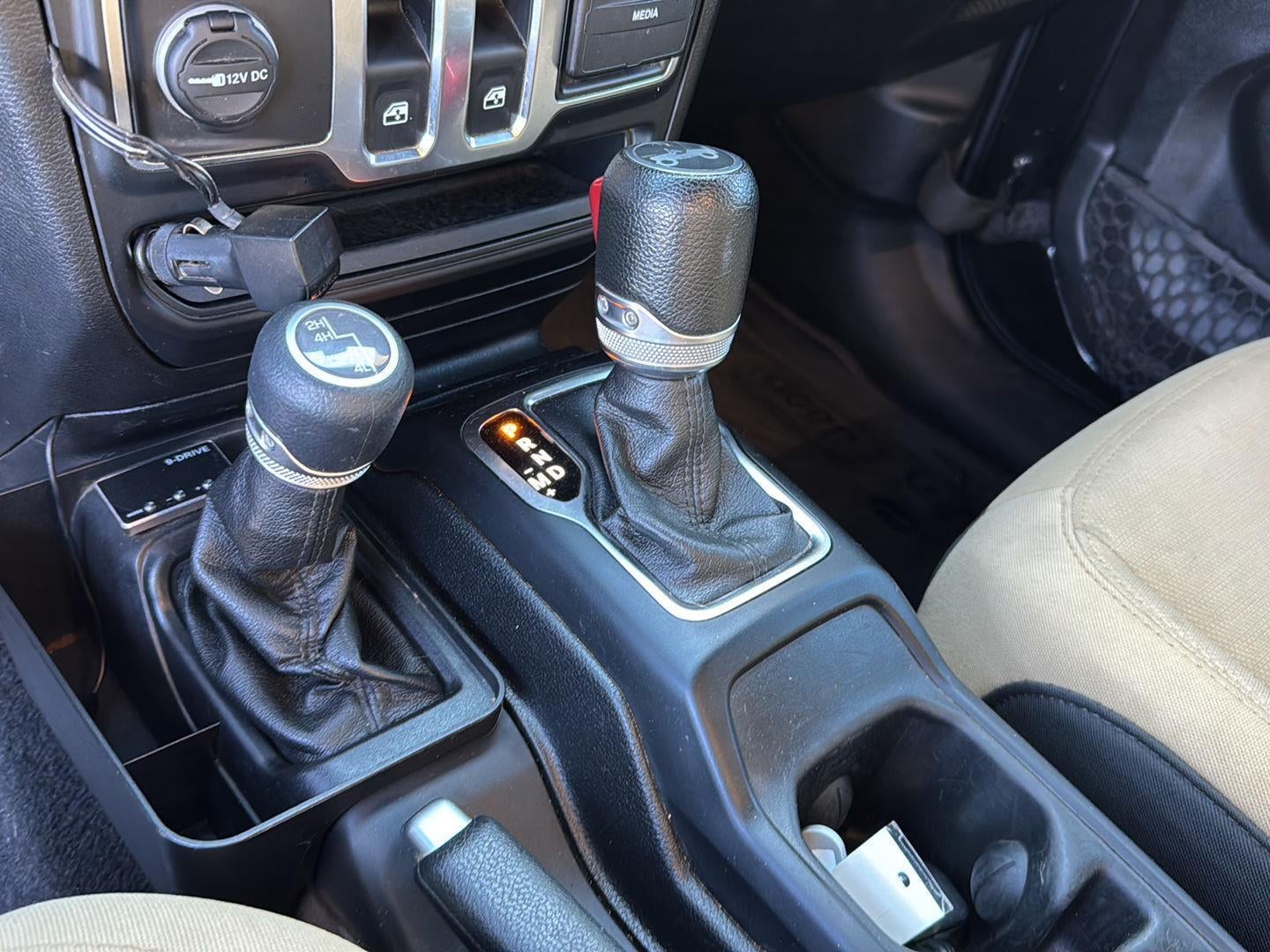 2020 Jeep Wrangler Black and Tan 4X4