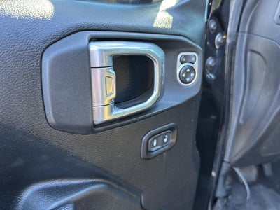 2020 Jeep Wrangler Black and Tan 4X4