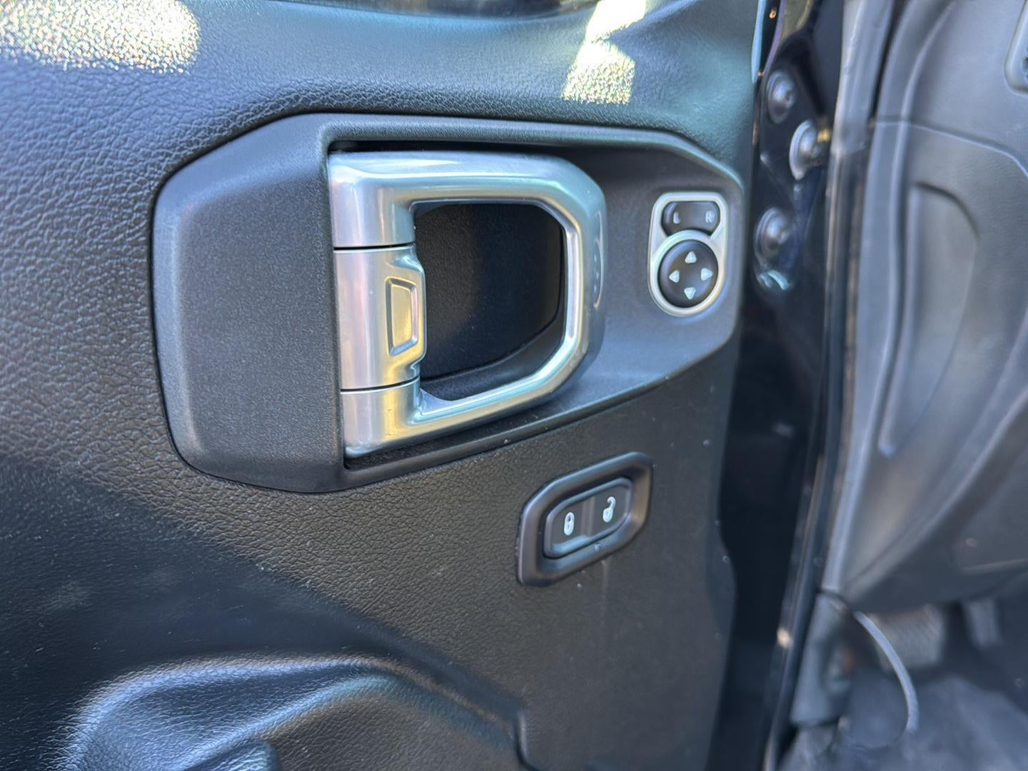 2020 Jeep Wrangler Black and Tan 4X4