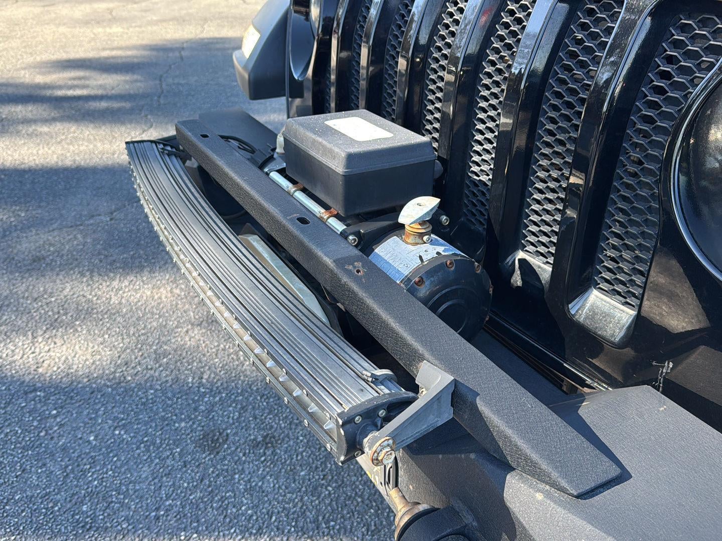 2020 Jeep Wrangler Black and Tan 4X4