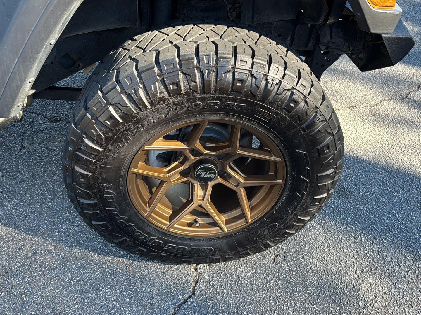 2020 Jeep Wrangler Black and Tan 4X4