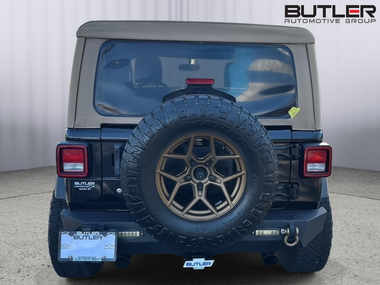 2020 Jeep Wrangler Black and Tan 4X4