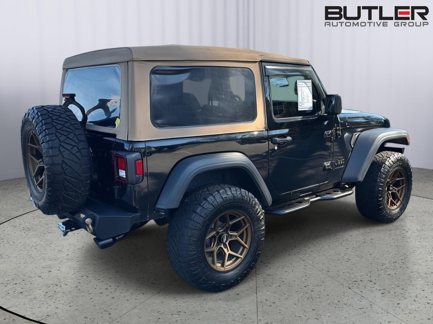 2020 Jeep Wrangler Black and Tan 4X4