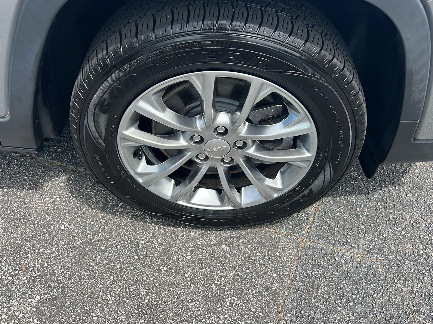 2021 Jeep Cherokee Latitude Plus