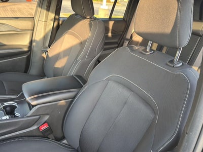 2024 Jeep Grand Cherokee Laredo 4x4