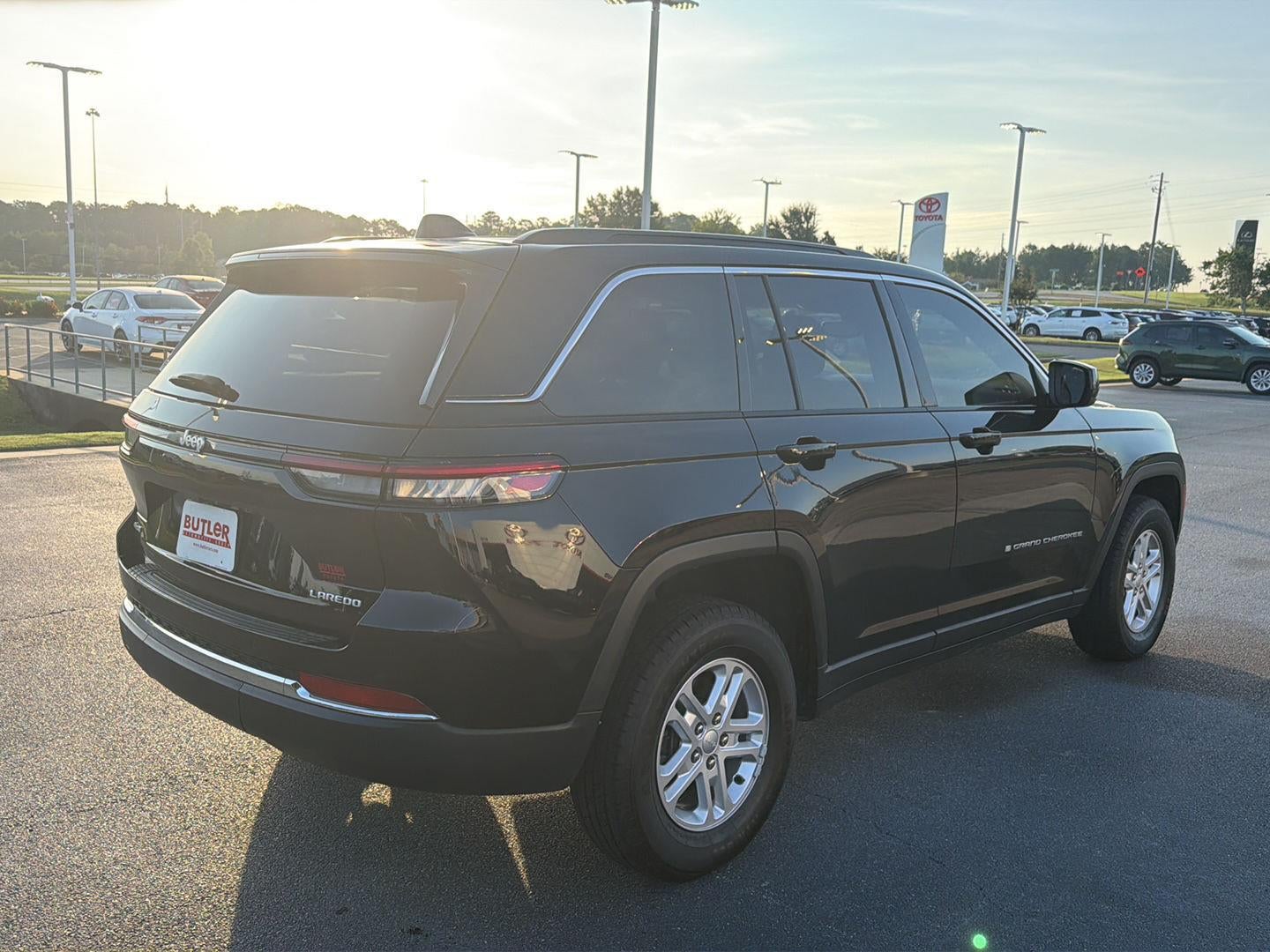 2024 Jeep Grand Cherokee Laredo 4x4