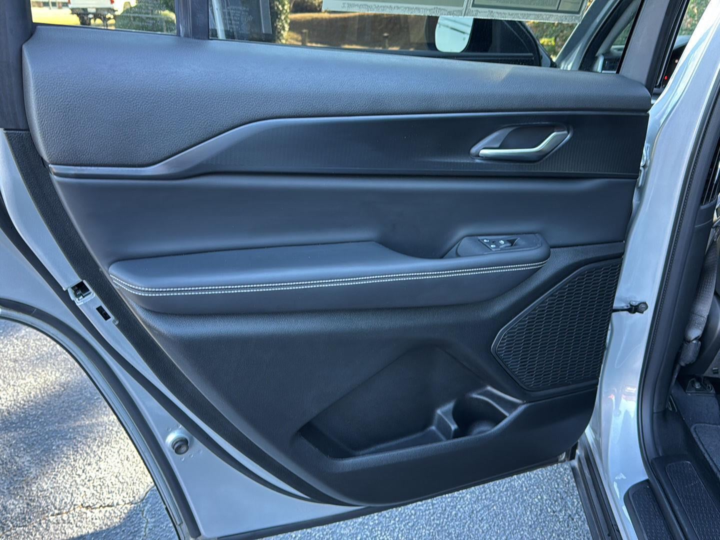 2023 Jeep Grand Cherokee L Laredo 4x2