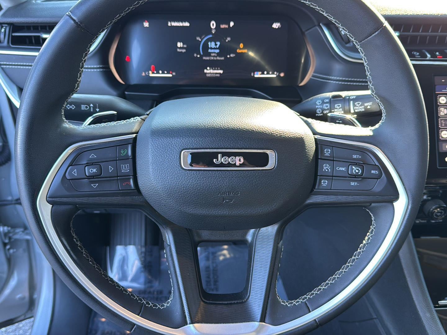 2023 Jeep Grand Cherokee L Laredo 4x2