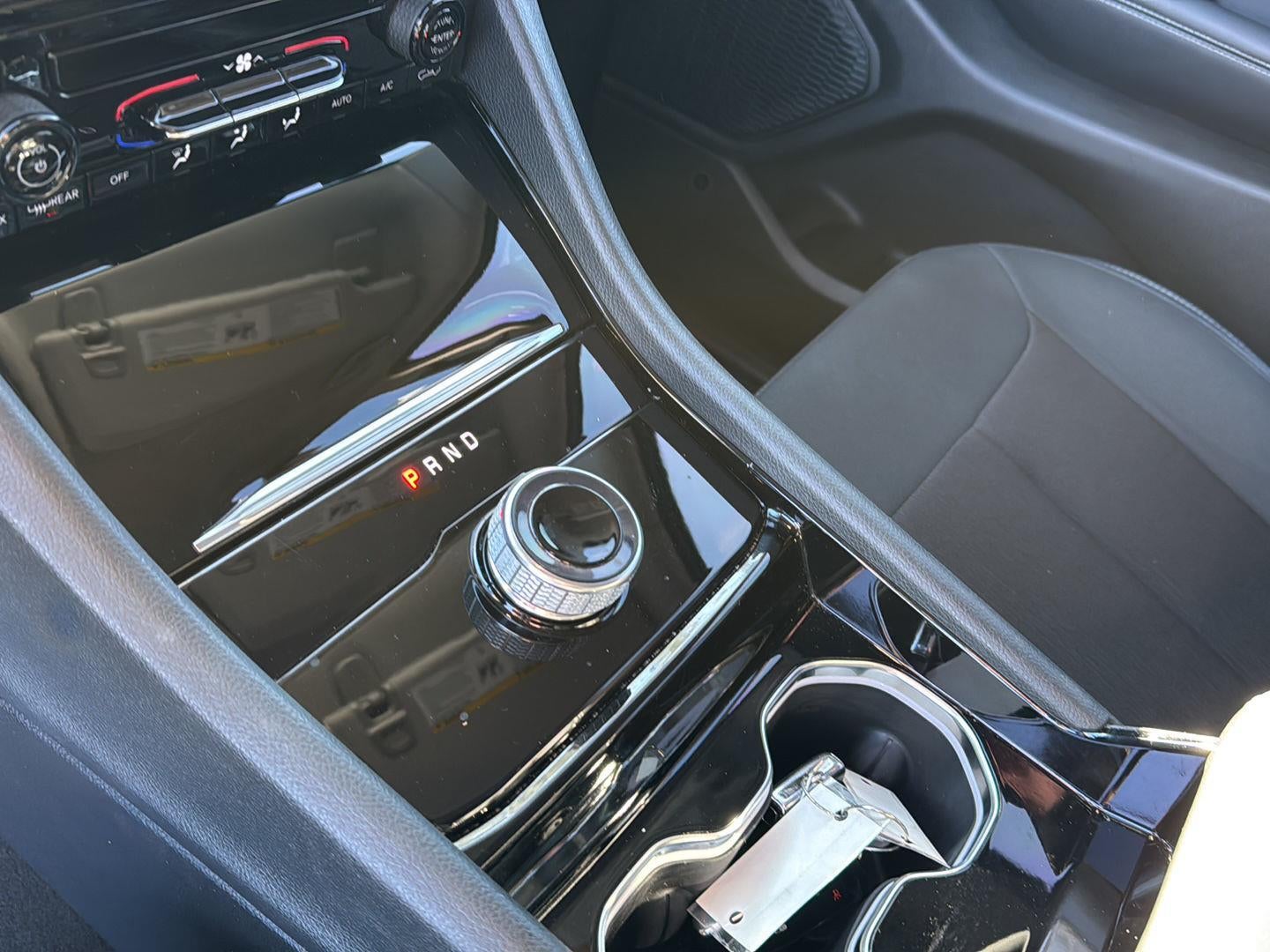 2023 Jeep Grand Cherokee L Laredo 4x2