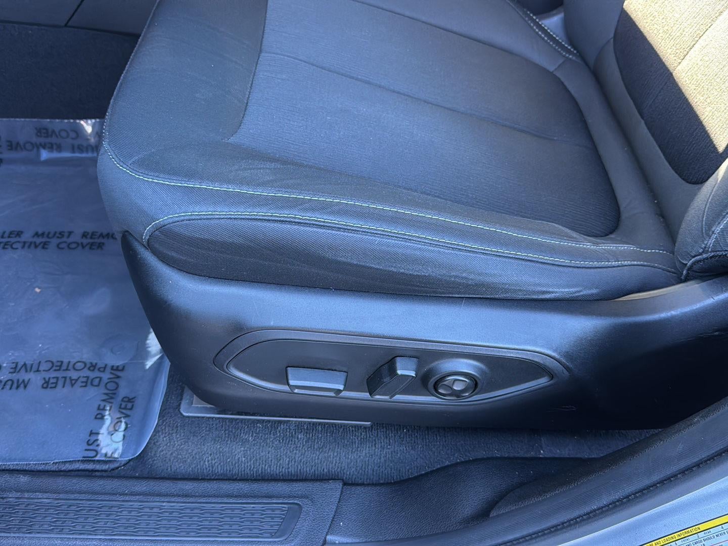 2023 Jeep Grand Cherokee L Laredo 4x2