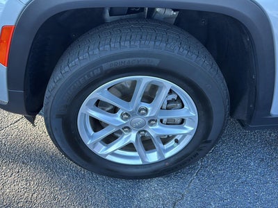 2023 Jeep Grand Cherokee L Laredo 4x2