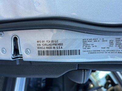 2023 Jeep Grand Cherokee L Laredo 4x2