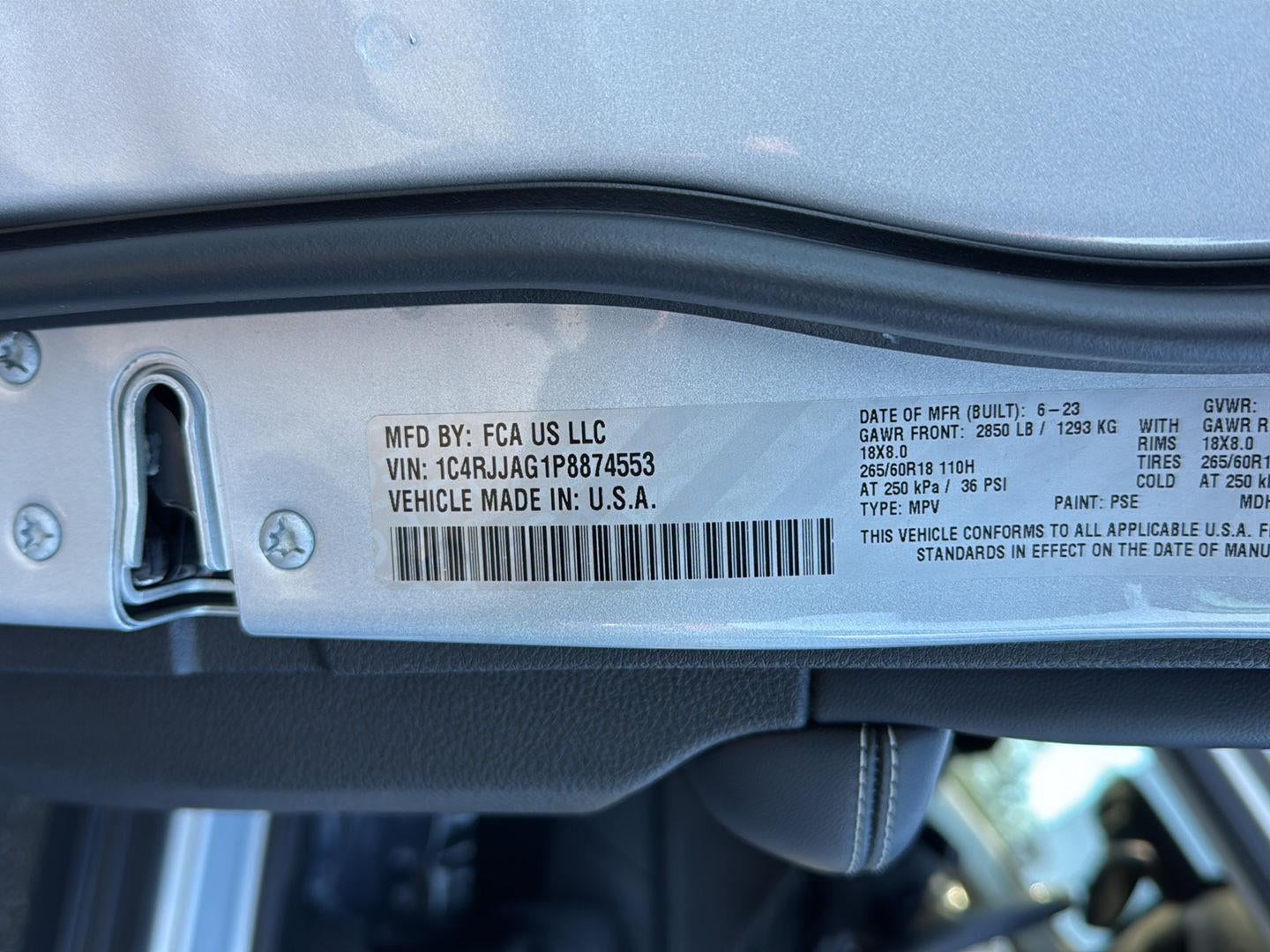 2023 Jeep Grand Cherokee L Laredo 4x2