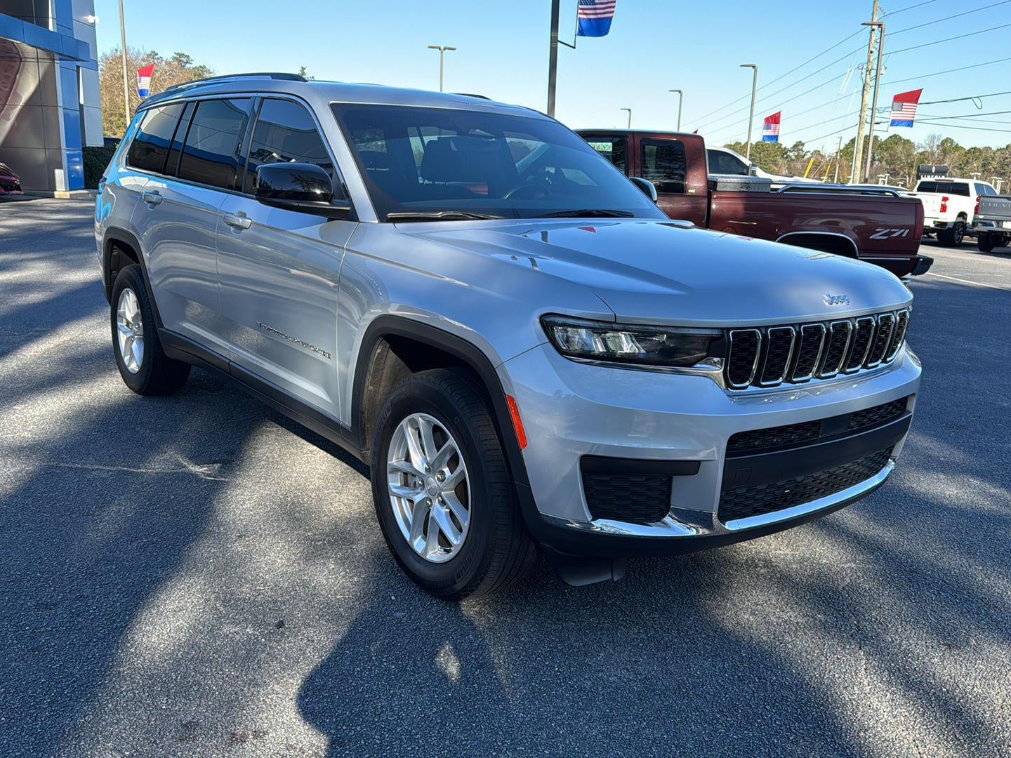 2023 Jeep Grand Cherokee L Laredo 4x2