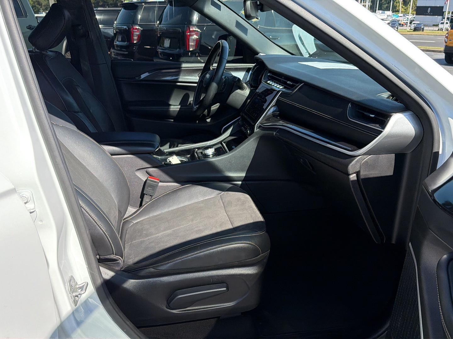 2021 Jeep Grand Cherokee L Altitude 4x2