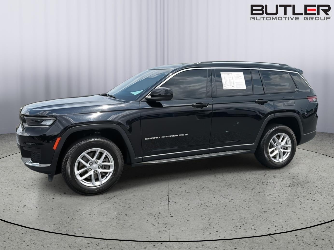 2023 Jeep Grand Cherokee L Laredo 4x2