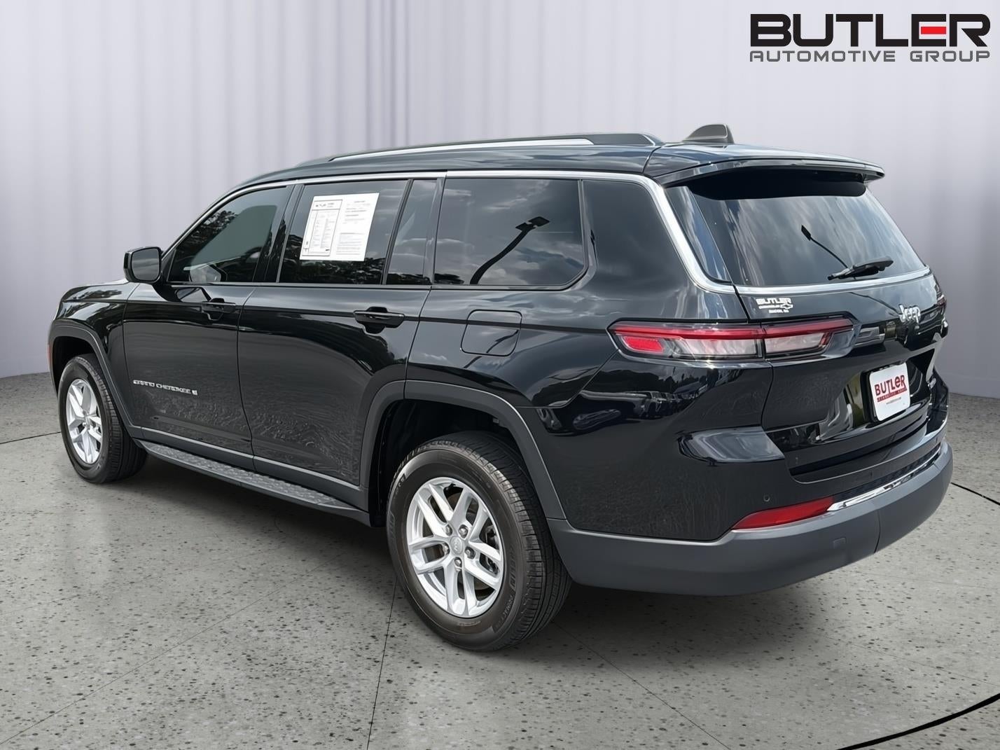 2023 Jeep Grand Cherokee L Laredo 4x2