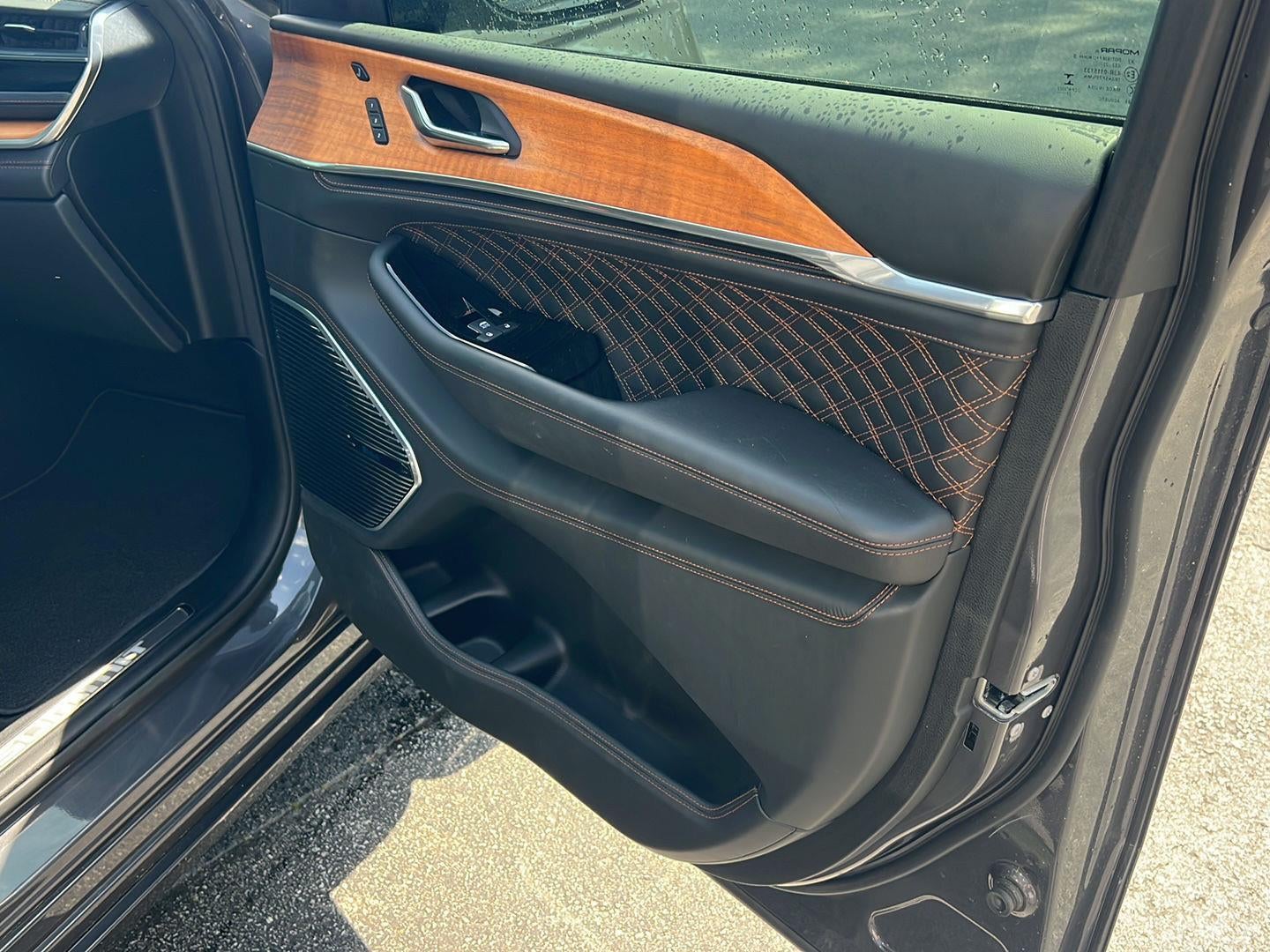 2022 Jeep Grand Cherokee 4xe Summit Reserve