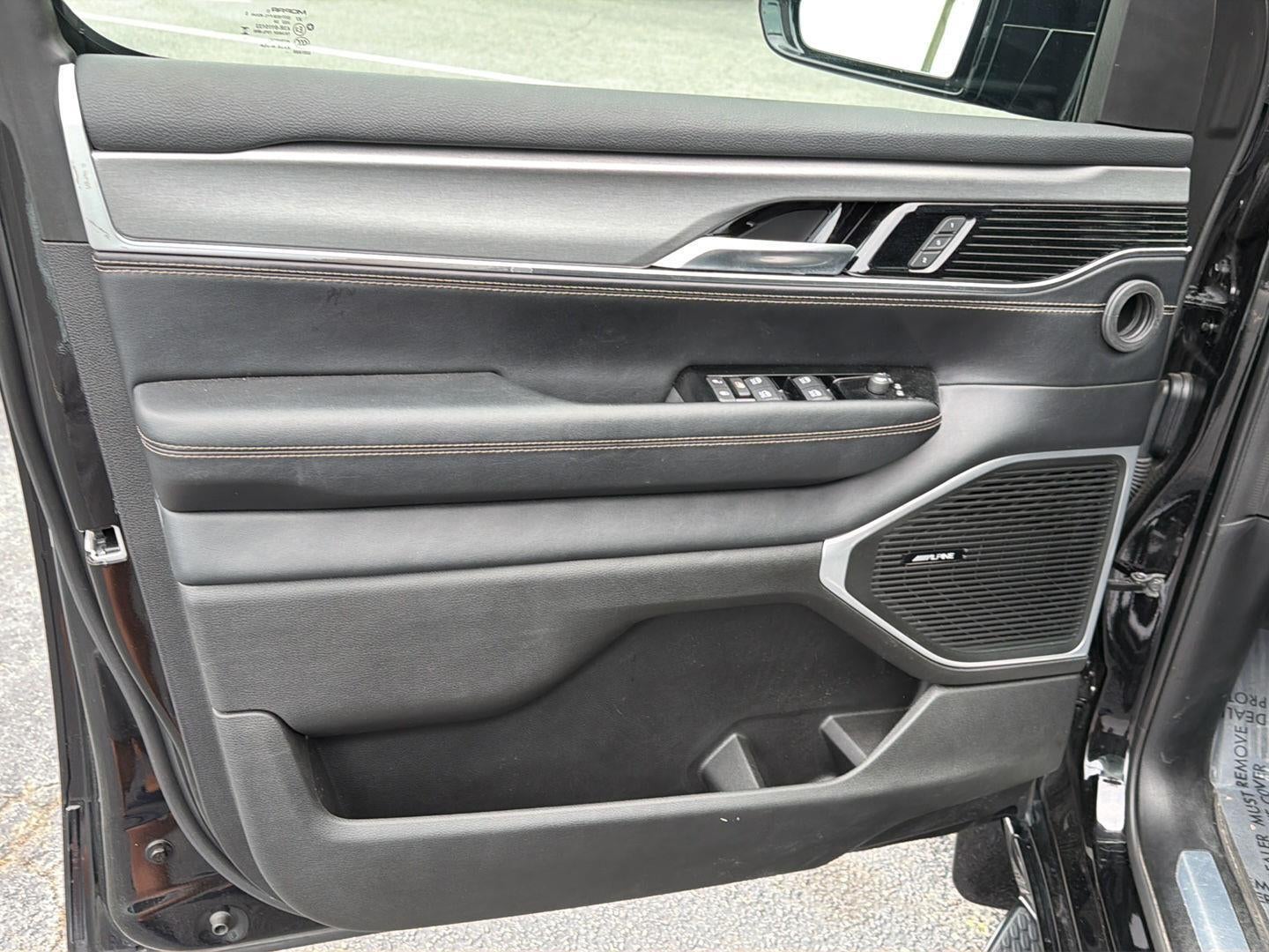 2024 Jeep Wagoneer Series II Carbide