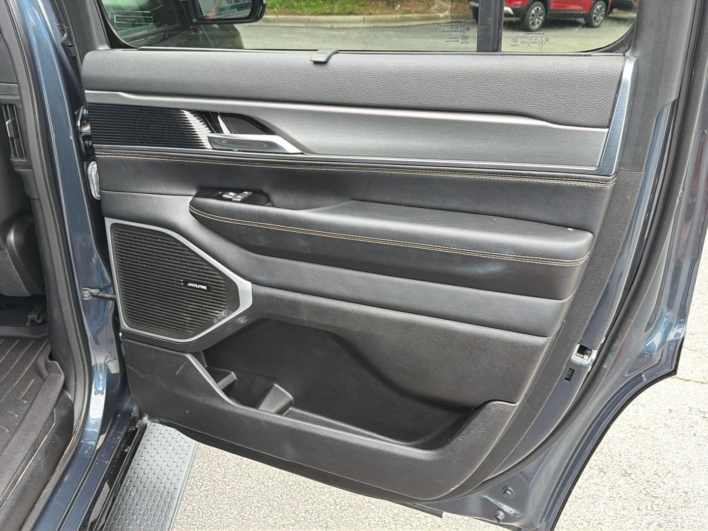2023 Jeep Wagoneer Series II Carbide 4x4