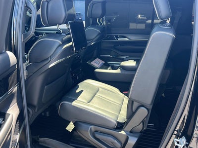 2022 Jeep Grand Wagoneer Series II Obsidian