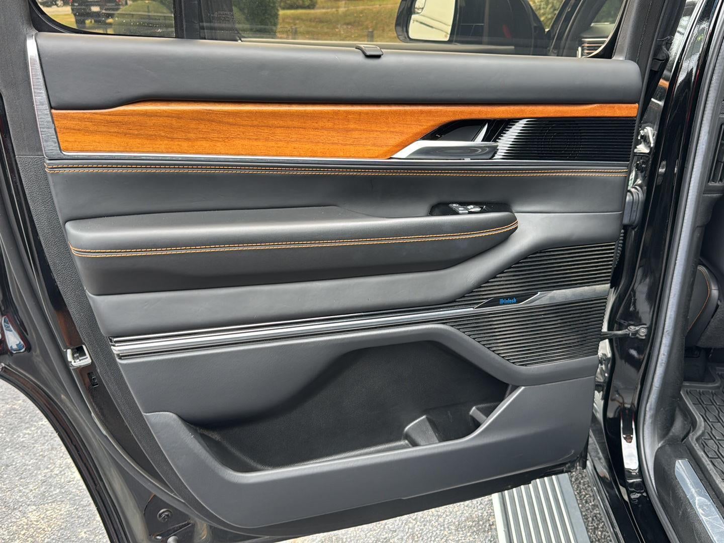 2022 Jeep Grand Wagoneer Series III