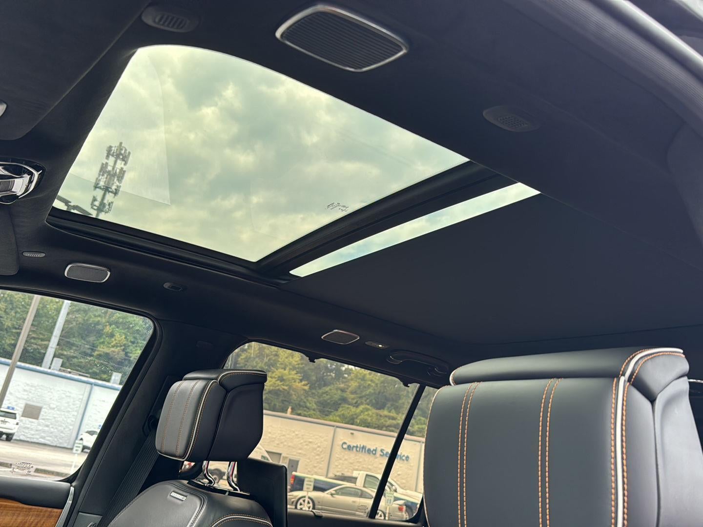 2022 Jeep Grand Wagoneer Series III