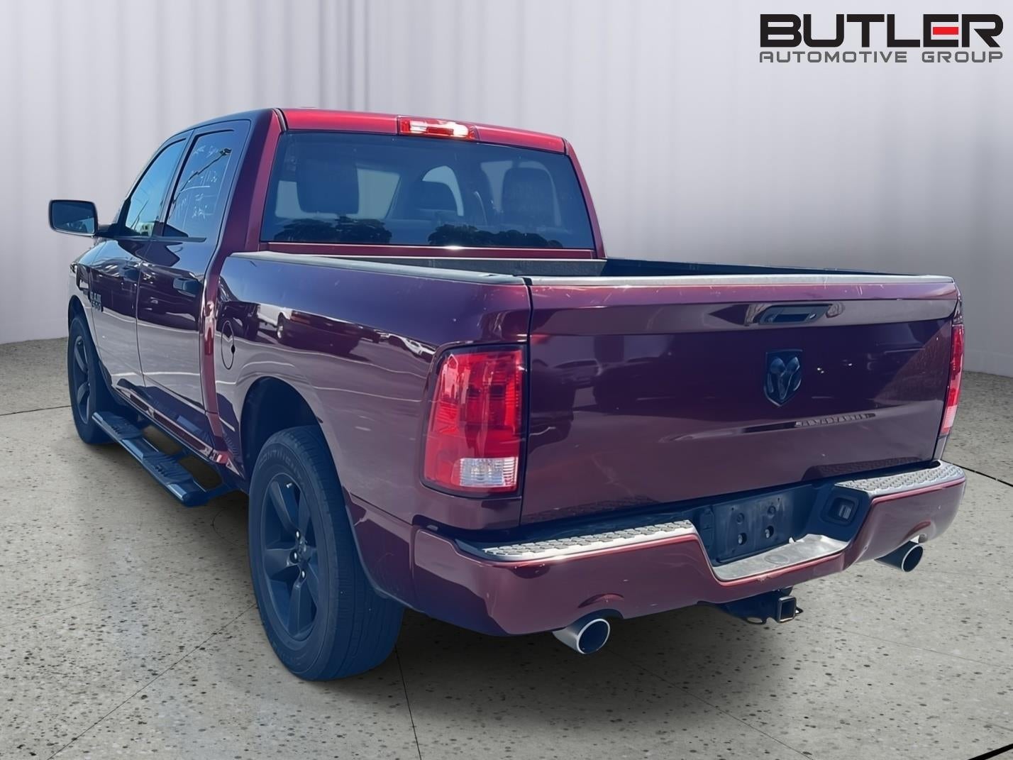 2017 RAM 1500 Express Crew Cab 4x2 5'7" Box