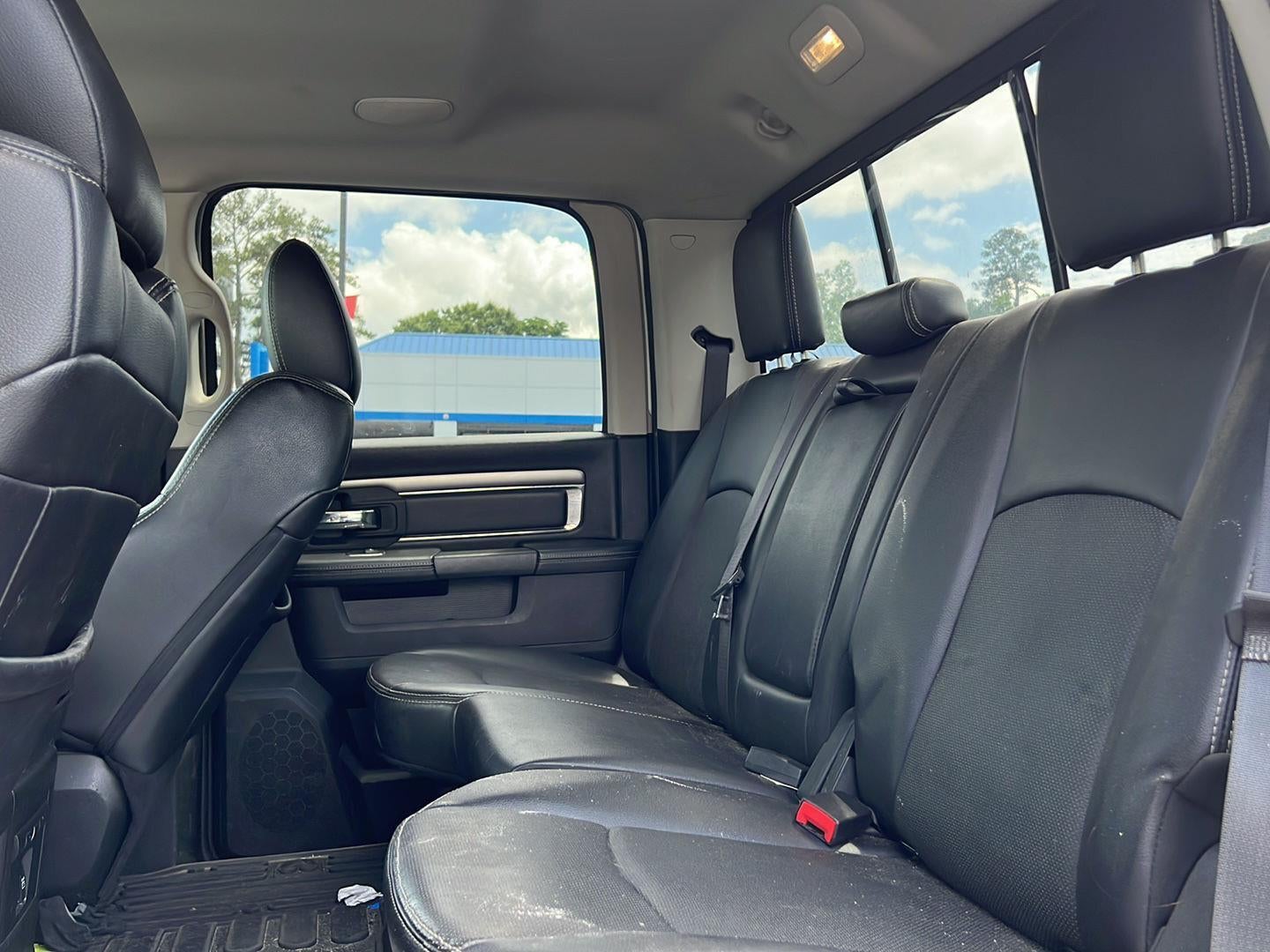 2017 RAM 1500 Night Crew Cab 4x4 5'7" Box