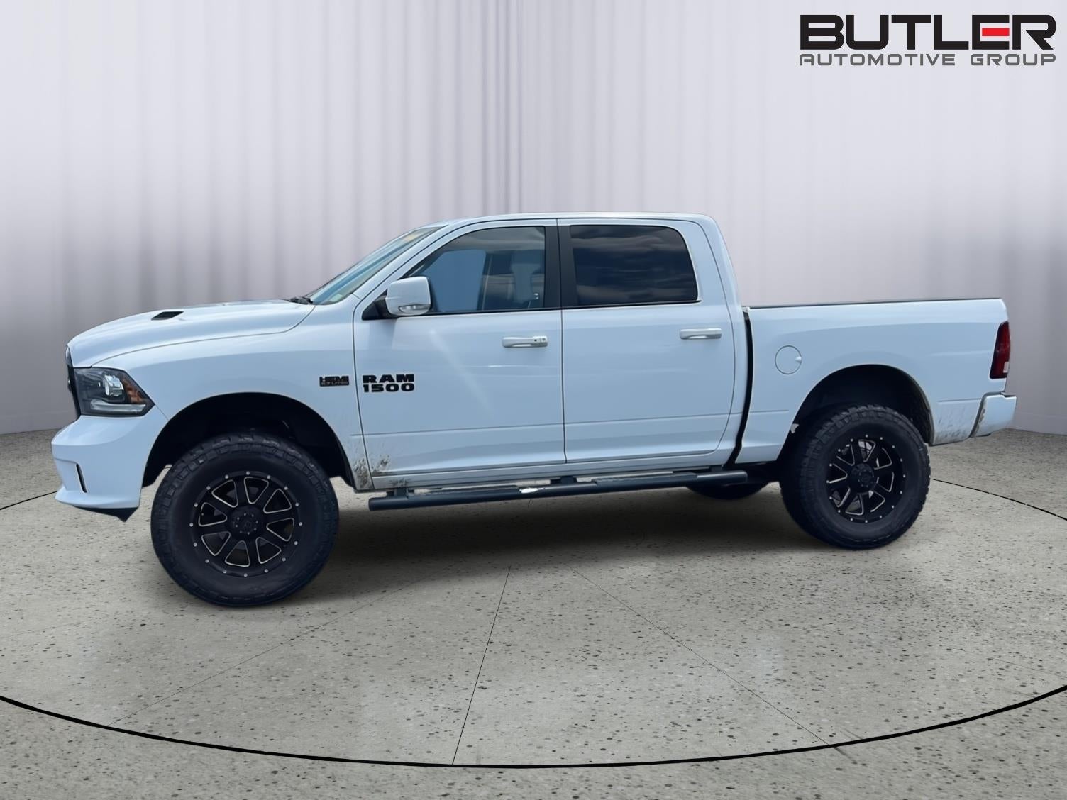 2017 RAM 1500 Night Crew Cab 4x4 5'7" Box