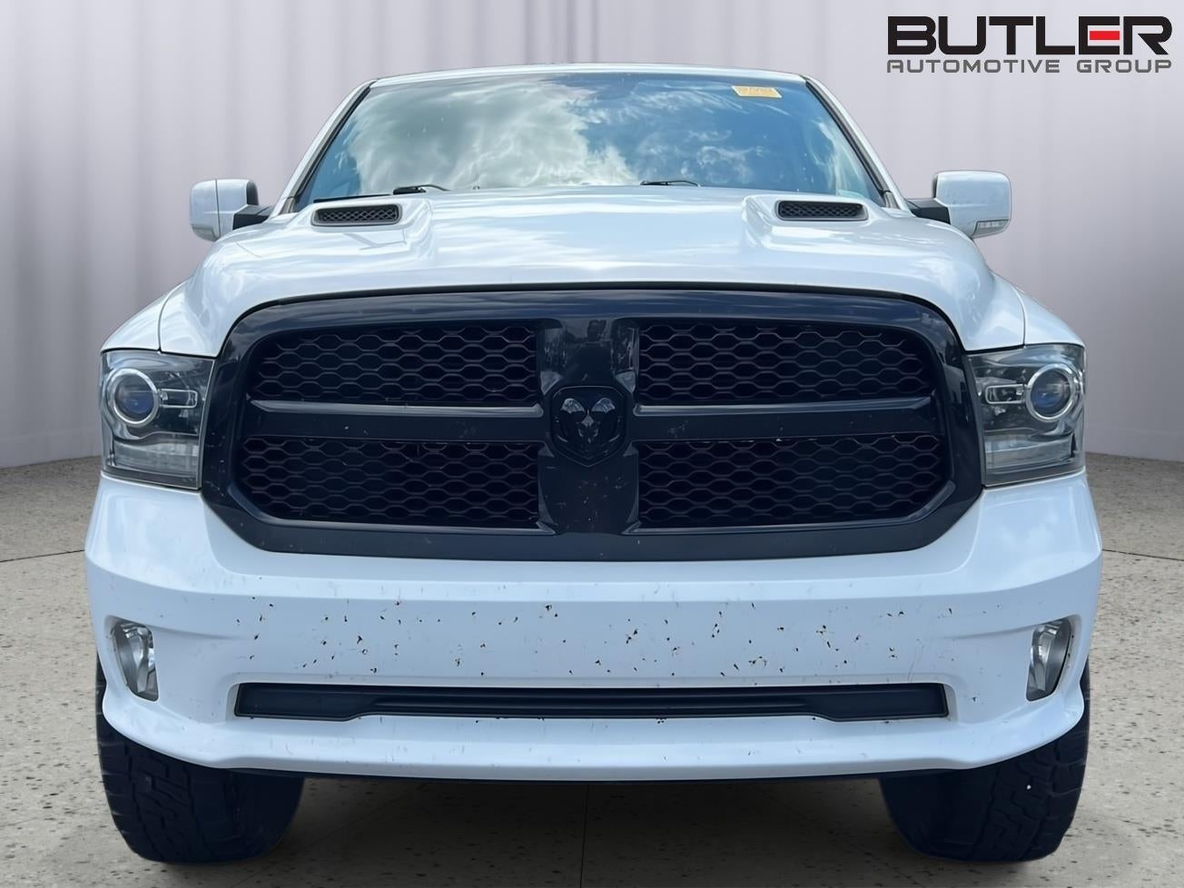 2017 RAM 1500 Night Crew Cab 4x4 5'7" Box