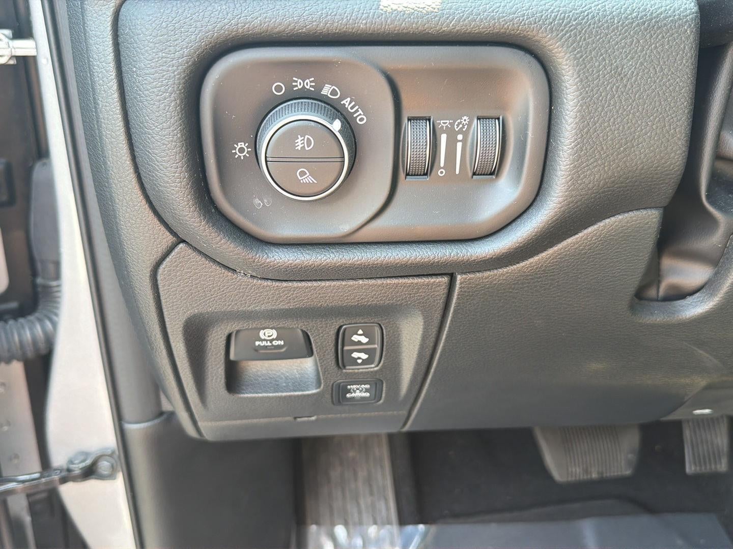 2025 RAM 1500 Big Horn Crew Cab 4x4 5'7" Box