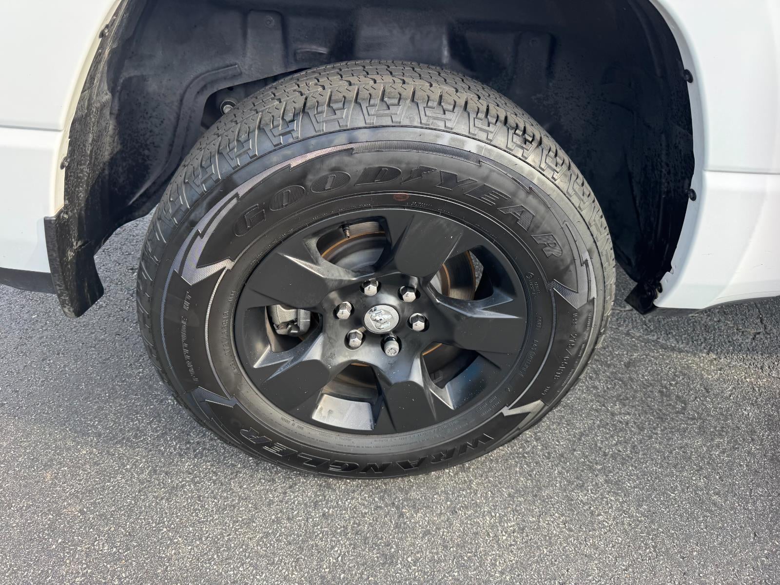 2024 RAM 1500 Big Horn Crew Cab 4x4 5'7" Box