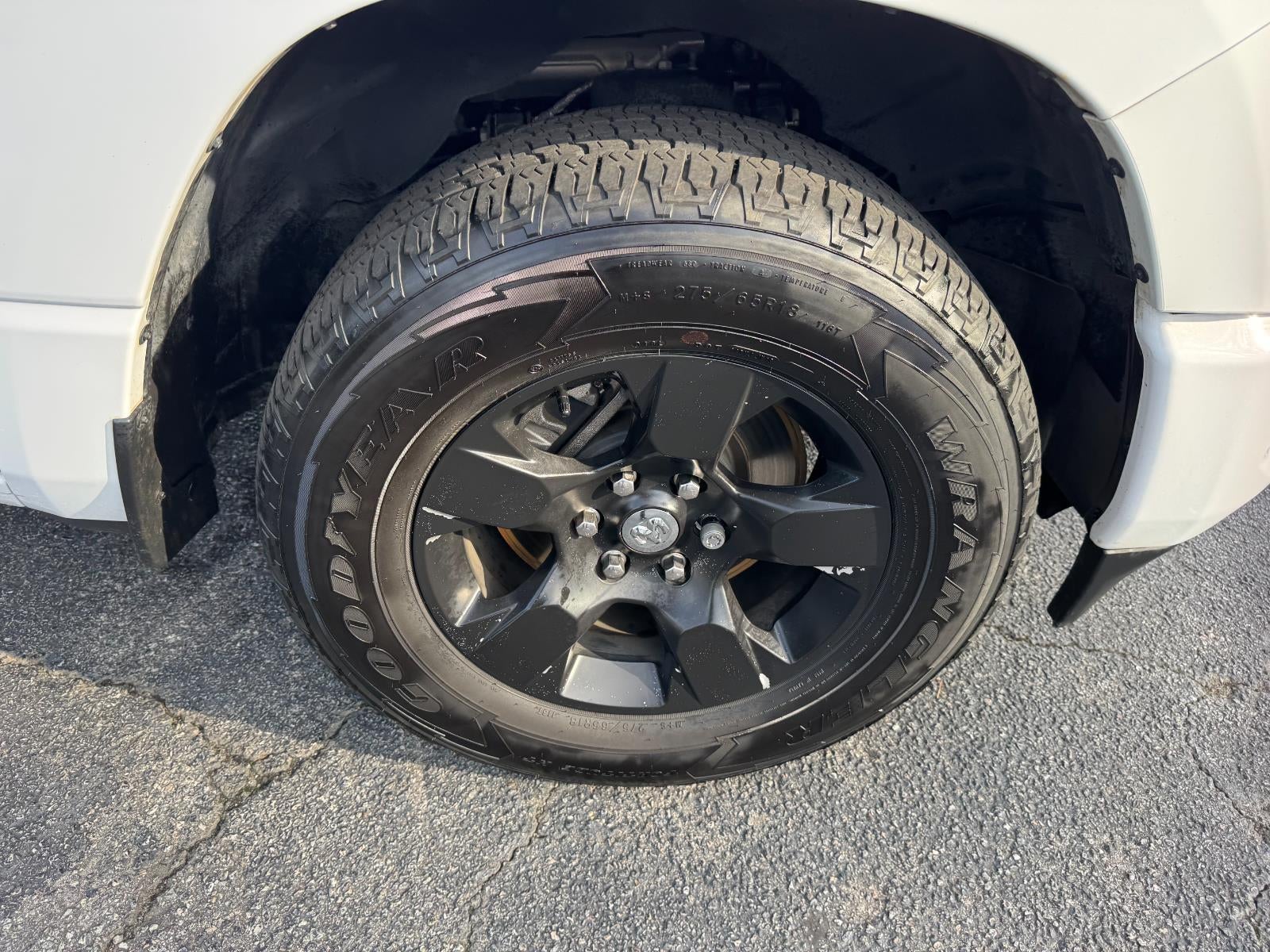 2024 RAM 1500 Big Horn Crew Cab 4x4 5'7" Box