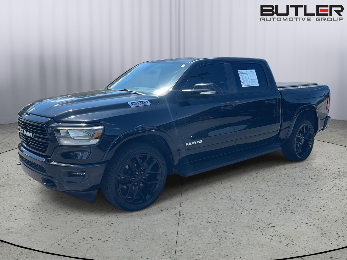2019 RAM 1500 Laramie Crew Cab 4x4 5'7" Box