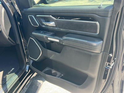 2019 RAM 1500 Laramie Crew Cab 4x4 5'7" Box