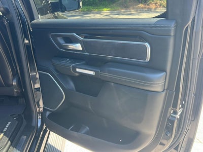 2019 RAM 1500 Laramie Crew Cab 4x4 5'7" Box