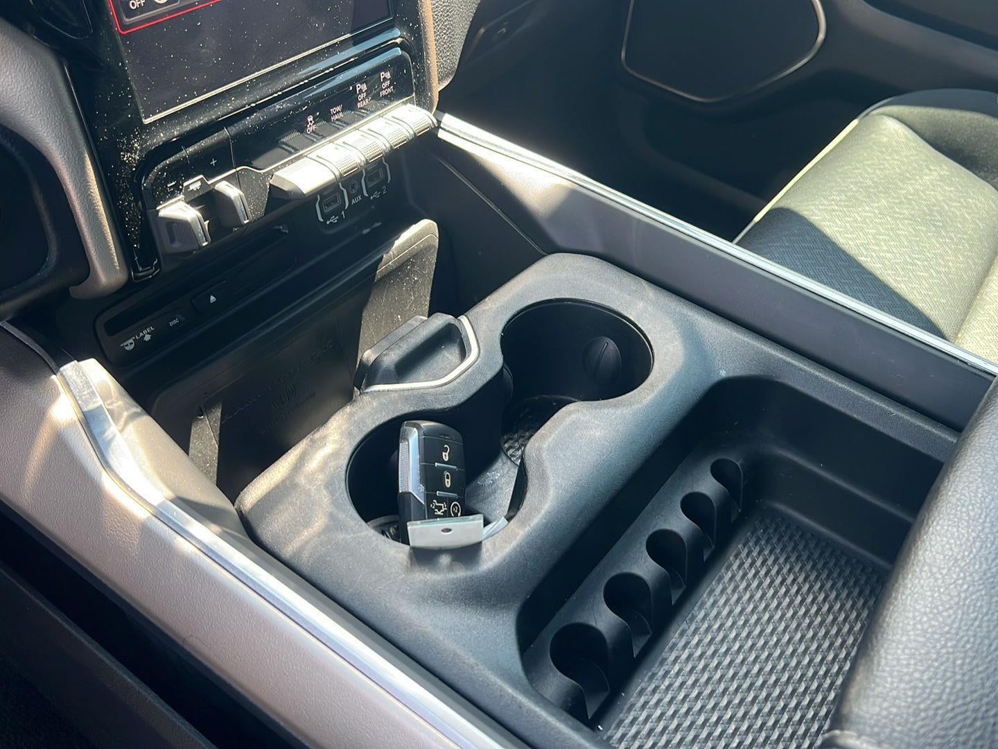2019 RAM 1500 Laramie Crew Cab 4x4 5'7" Box