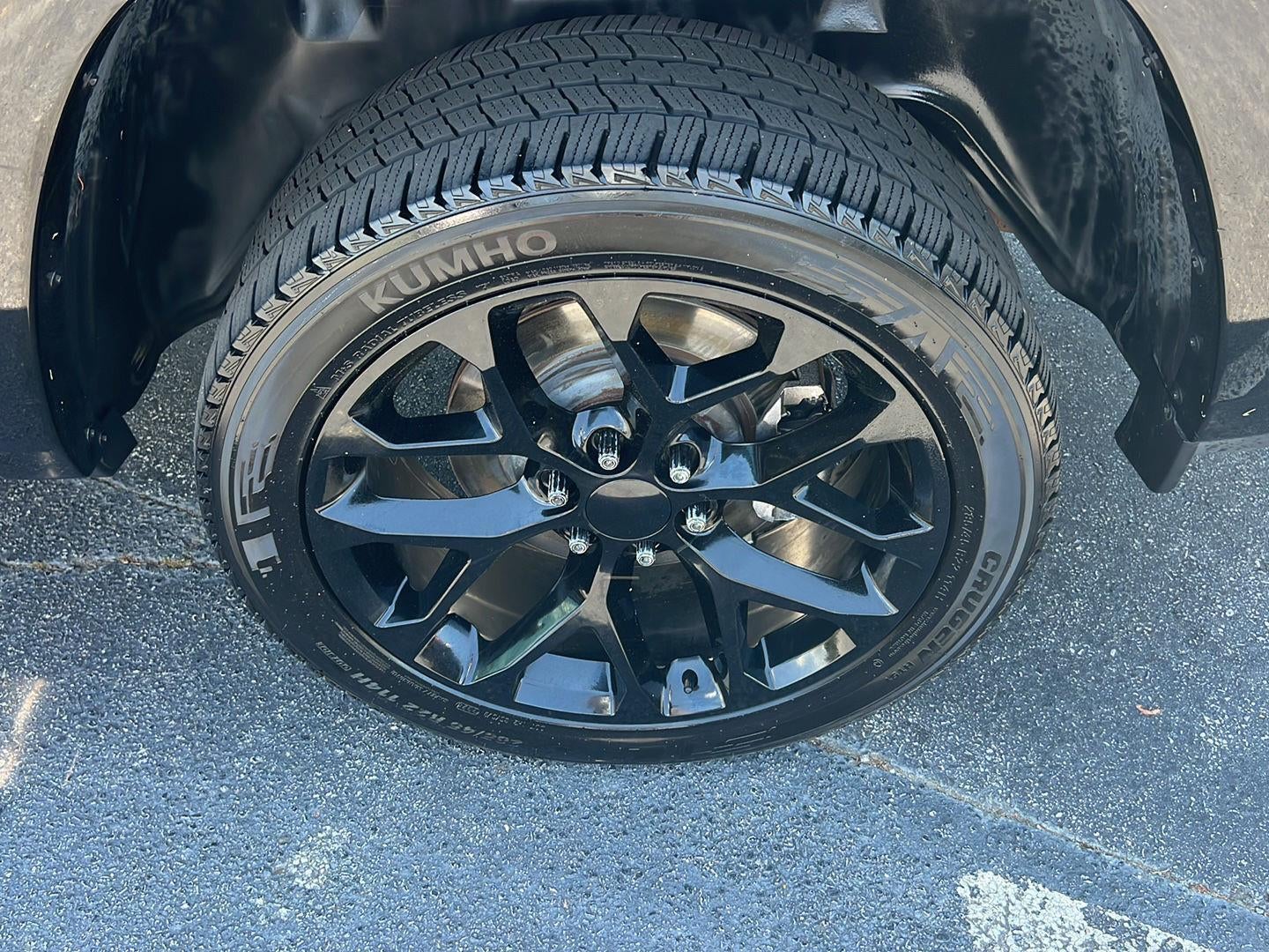 2019 RAM 1500 Laramie Crew Cab 4x4 5'7" Box