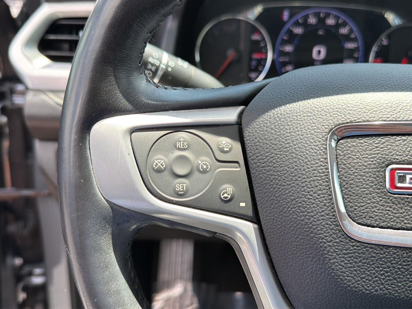 2021 GMC Acadia SLT