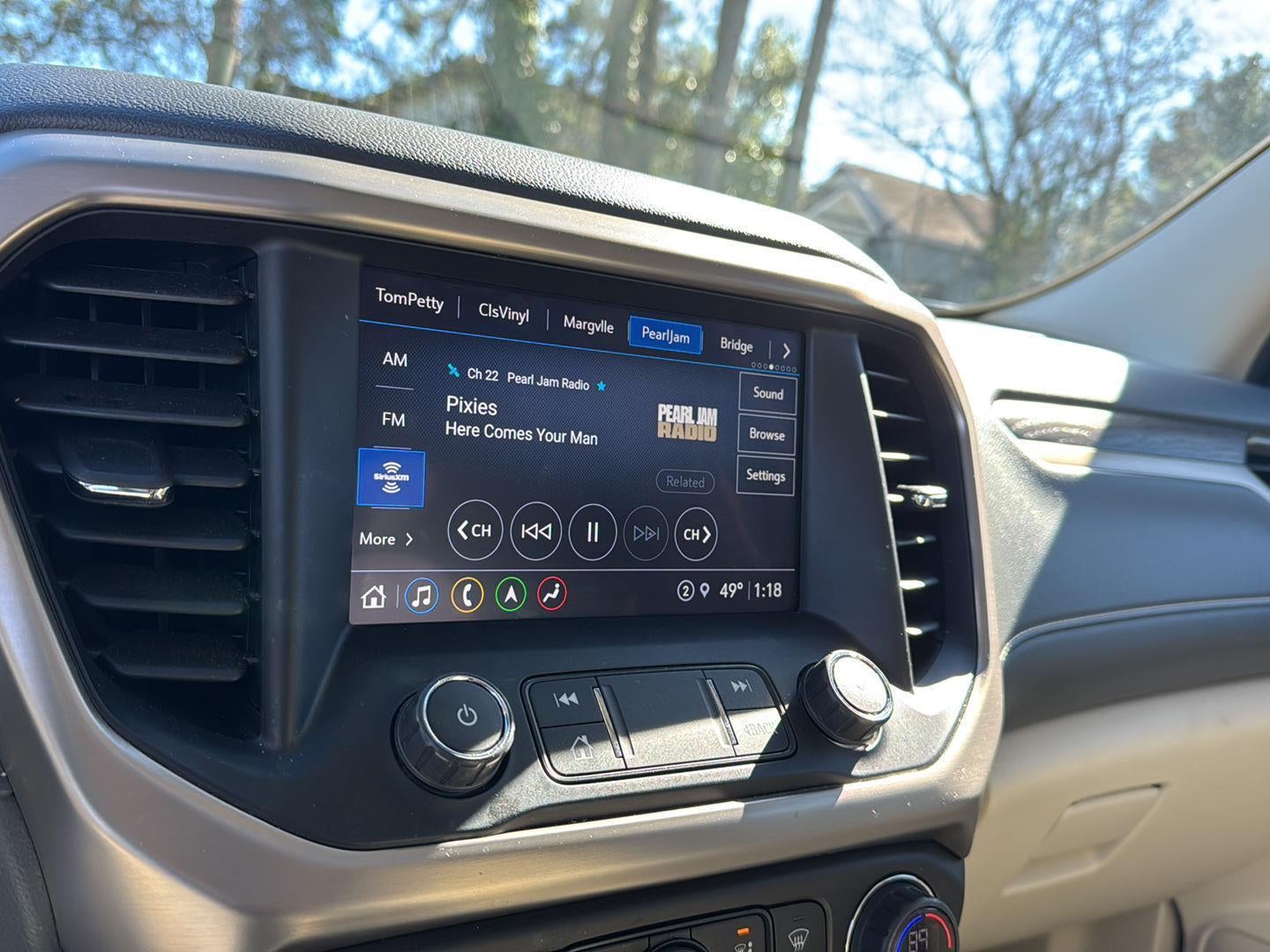 2022 GMC Acadia Denali