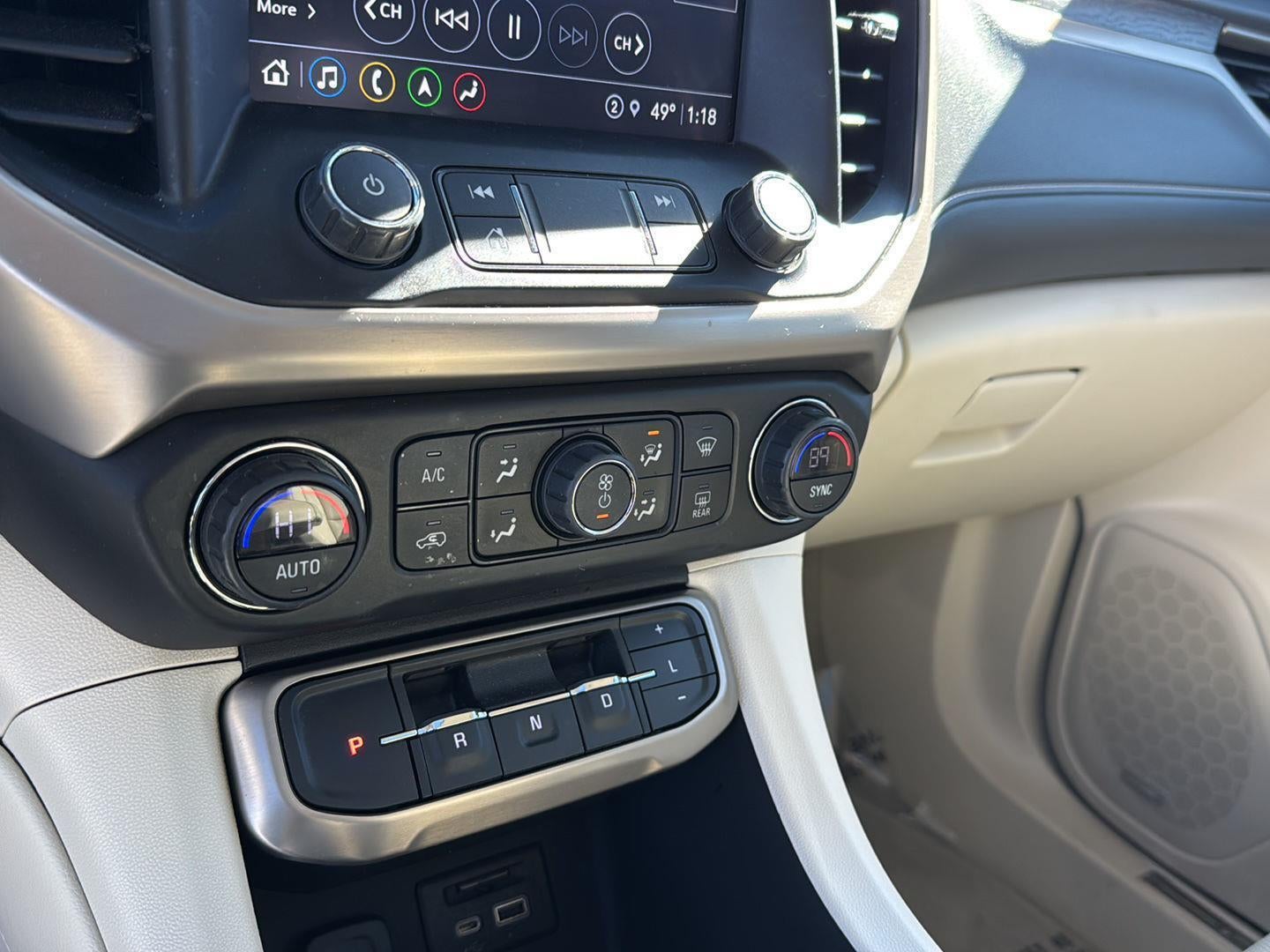 2022 GMC Acadia Denali