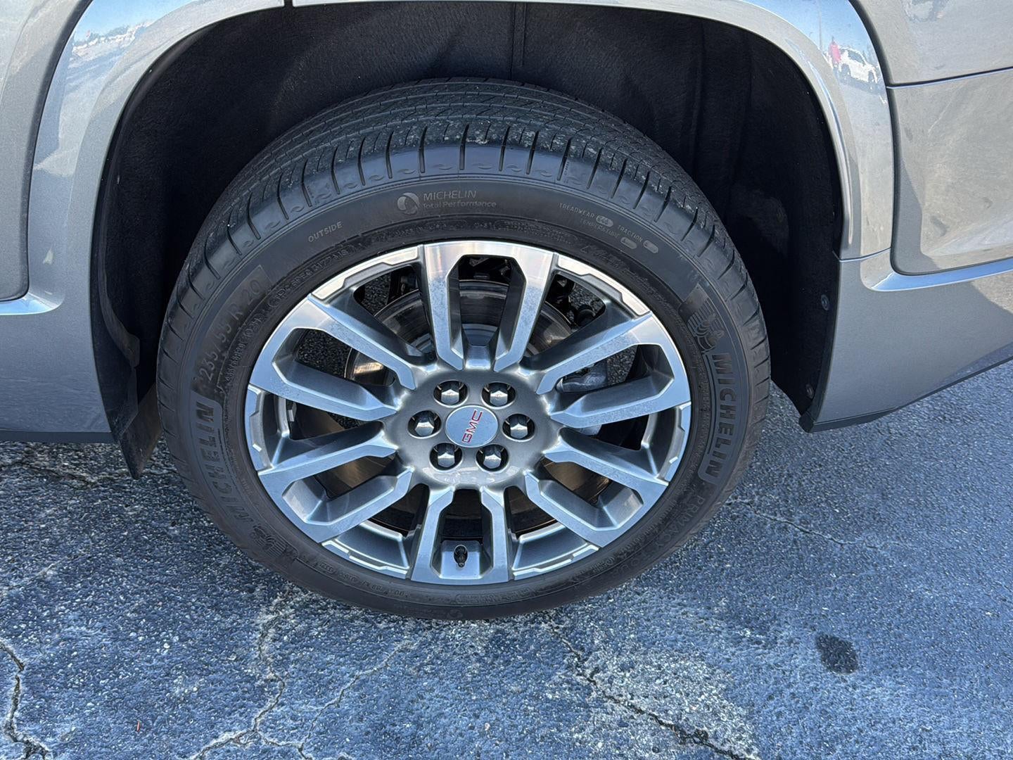 2022 GMC Acadia Denali