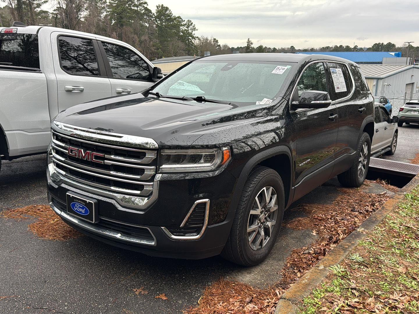 2023 GMC Acadia SLE