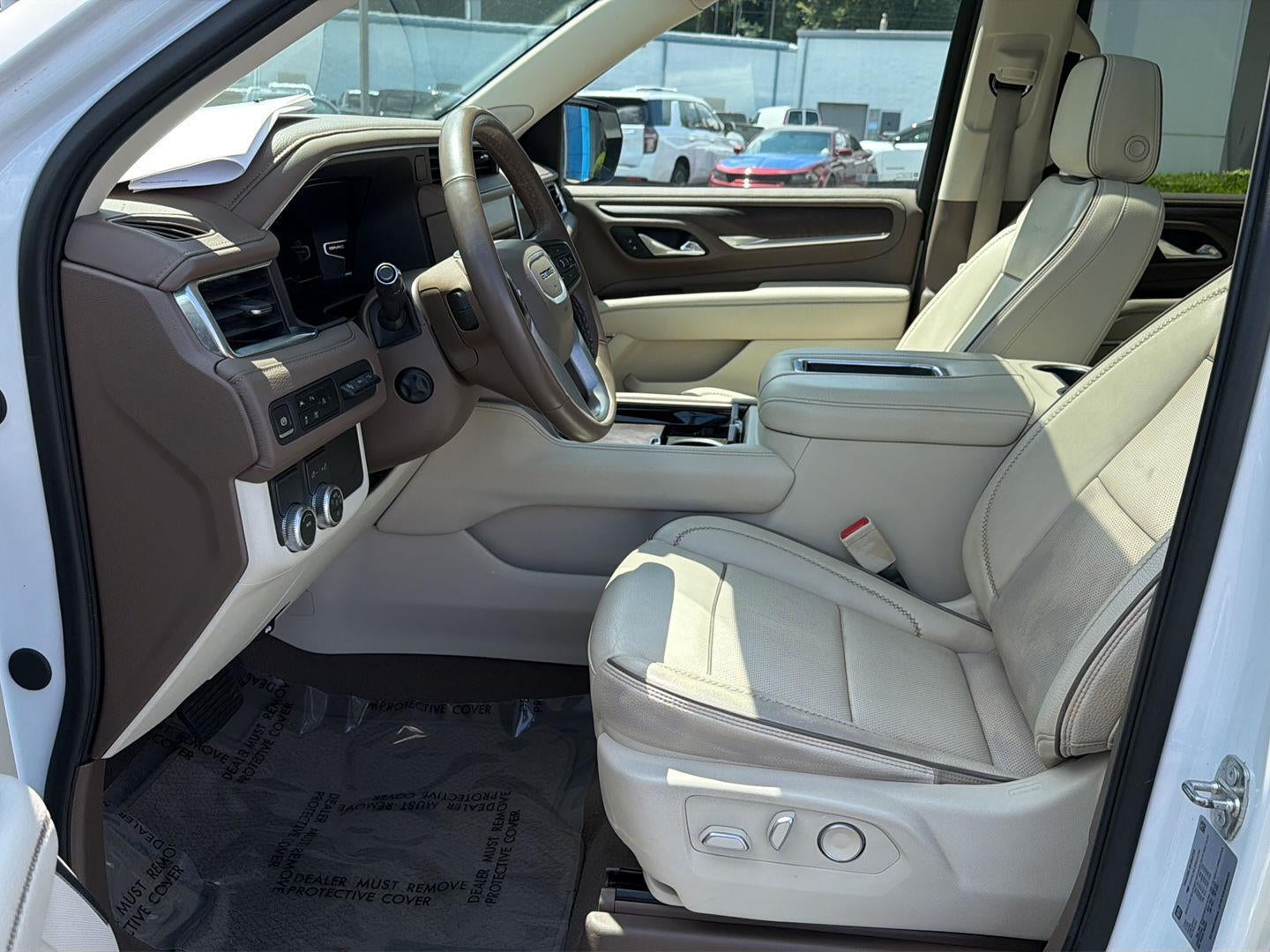 2024 GMC Yukon XL Denali - Photo 10