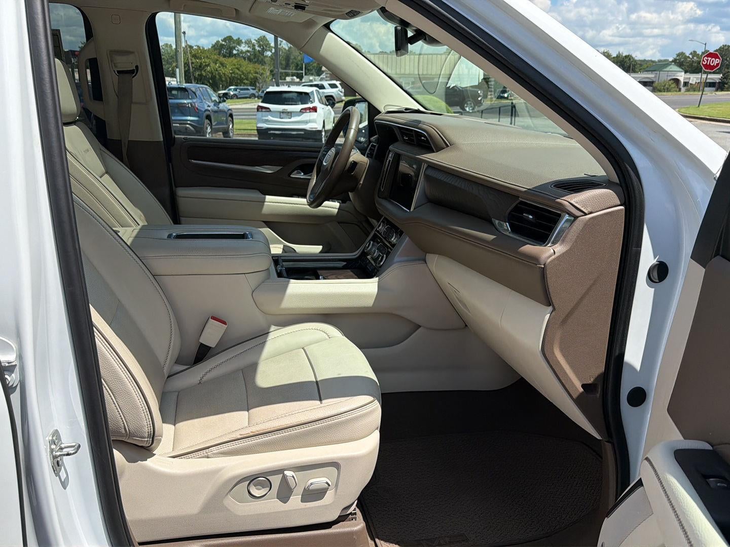 2024 GMC Yukon XL Denali - Photo 15