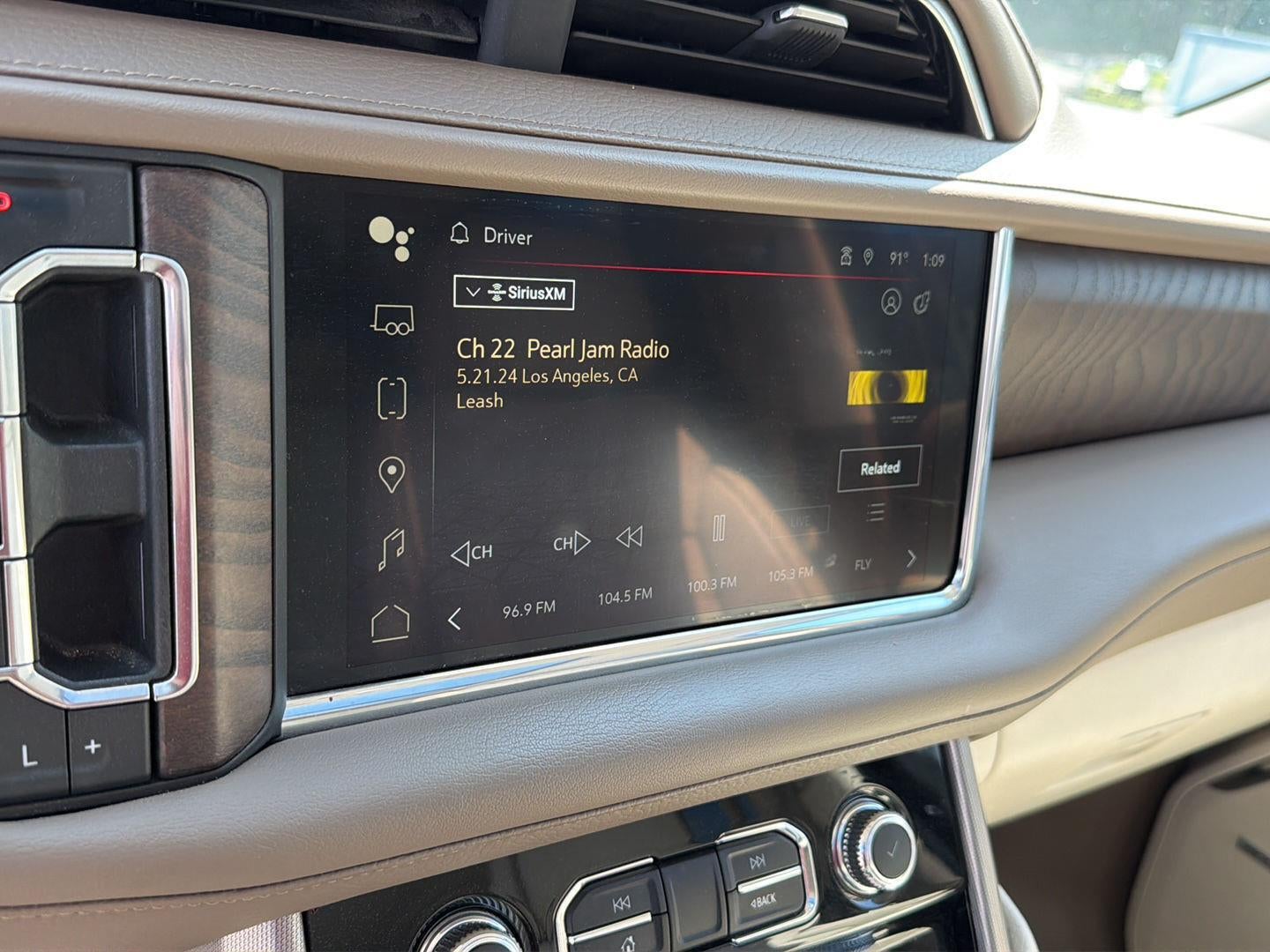 2024 GMC Yukon XL Denali - Photo 26
