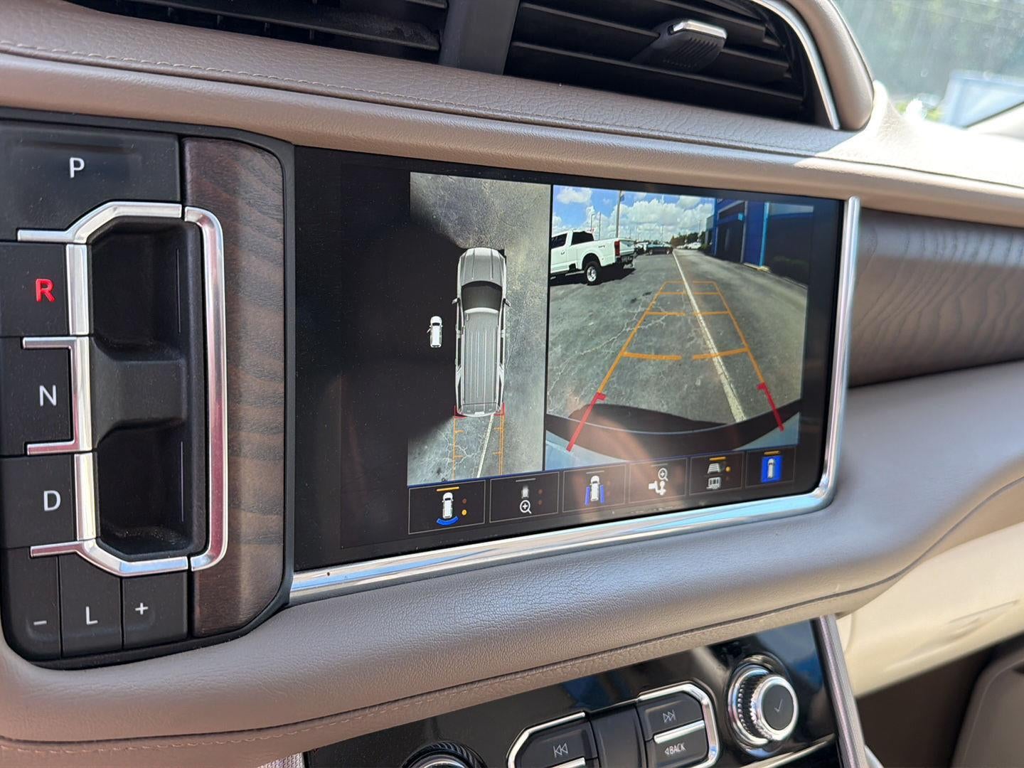 2024 GMC Yukon XL Denali - Photo 28