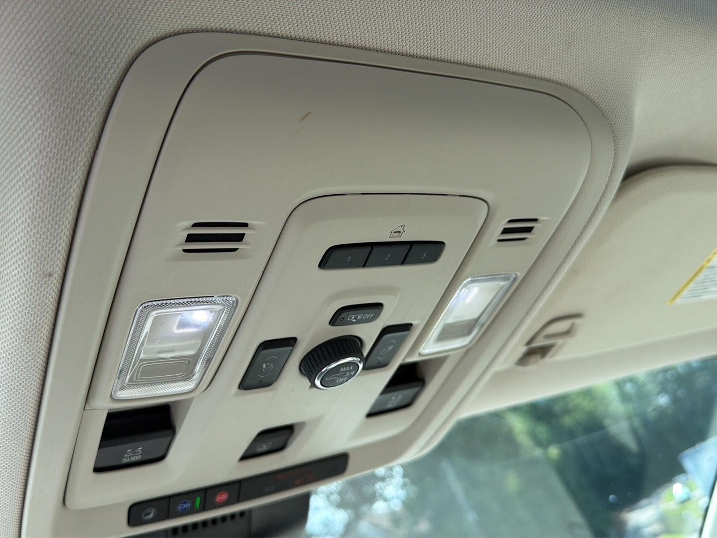 2024 GMC Yukon XL Denali - Photo 32